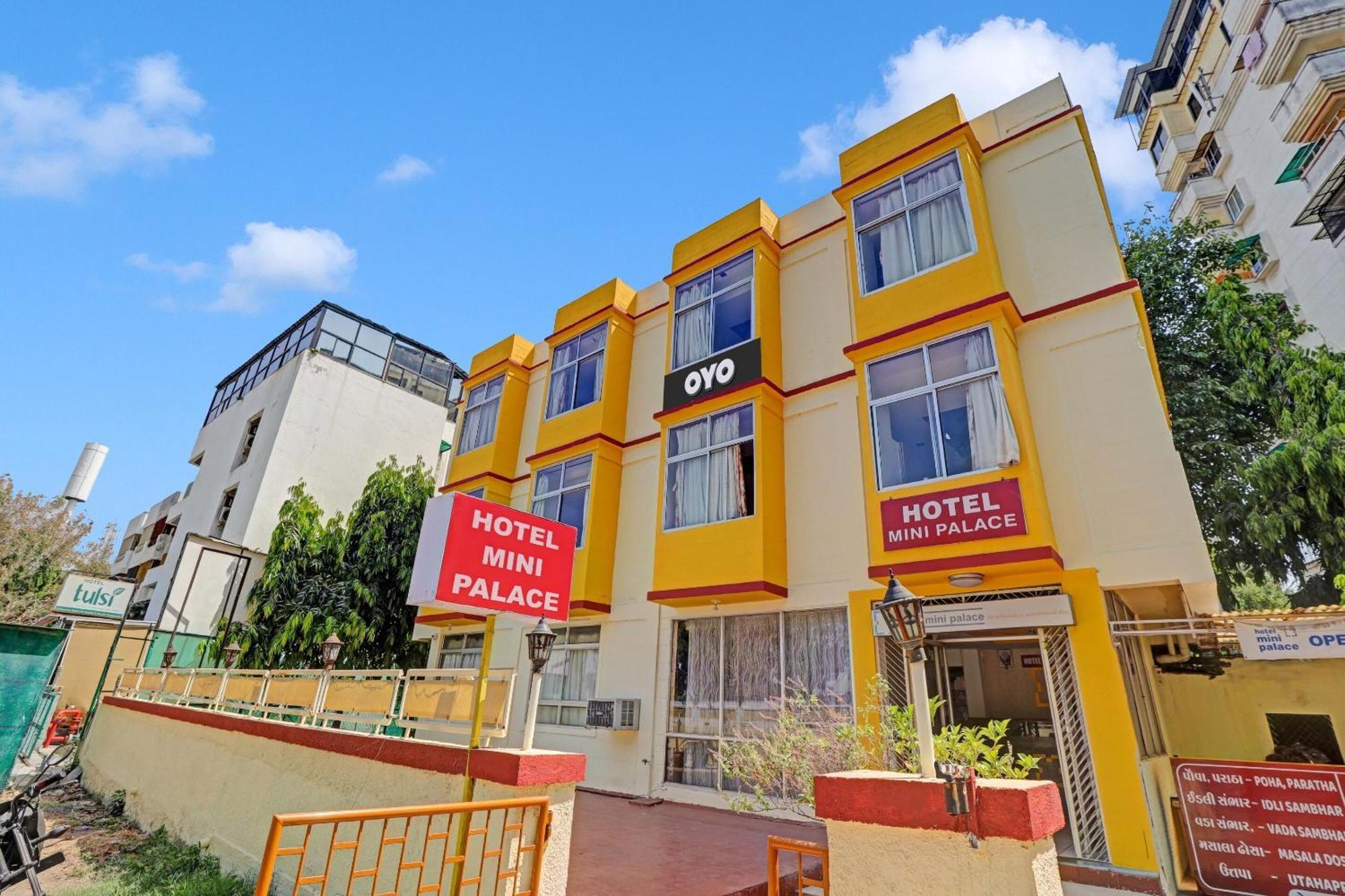 Oyo Flagship 80463 Hotel Mini Palace 바도다라 외부 사진